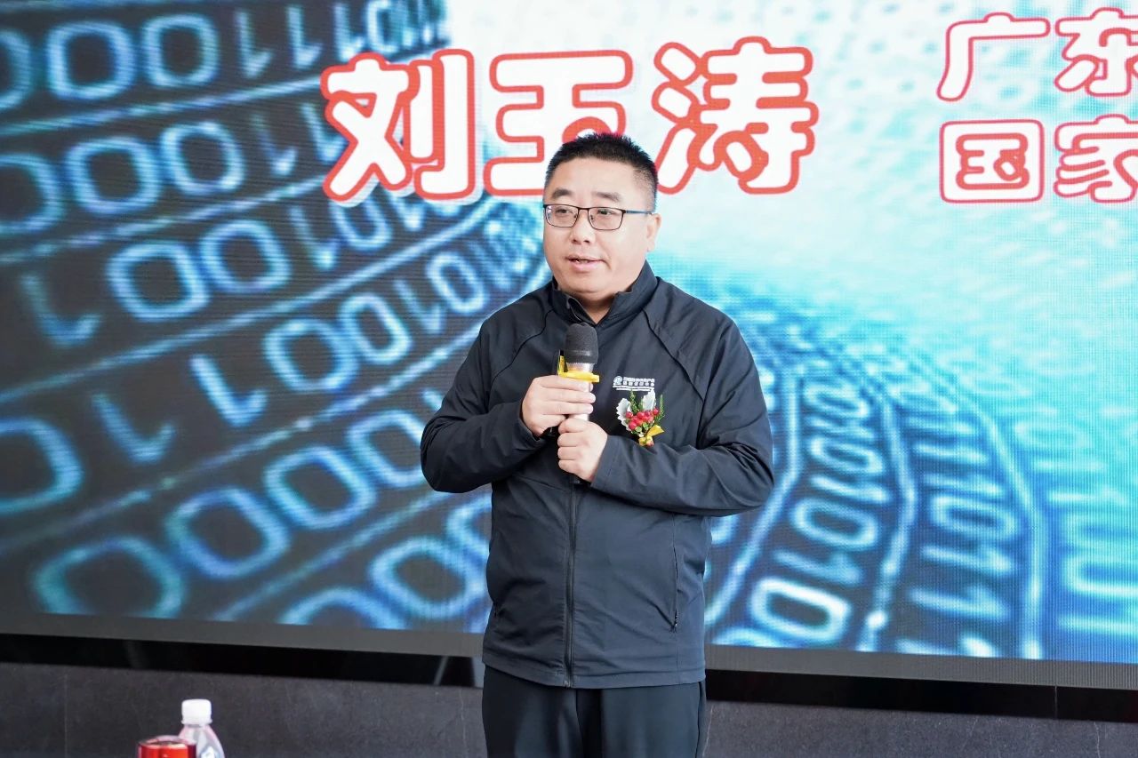 1736234889230553.jpg 2000.jpg